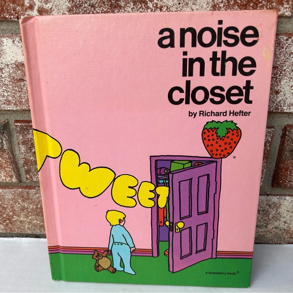 3/$12! A Noise In The Closet Richard Hefter Vintage Hardcover 0884700127